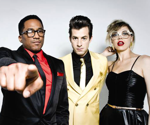 Mark Ronson & The Business Intl Mark Ronson & The Business Intl